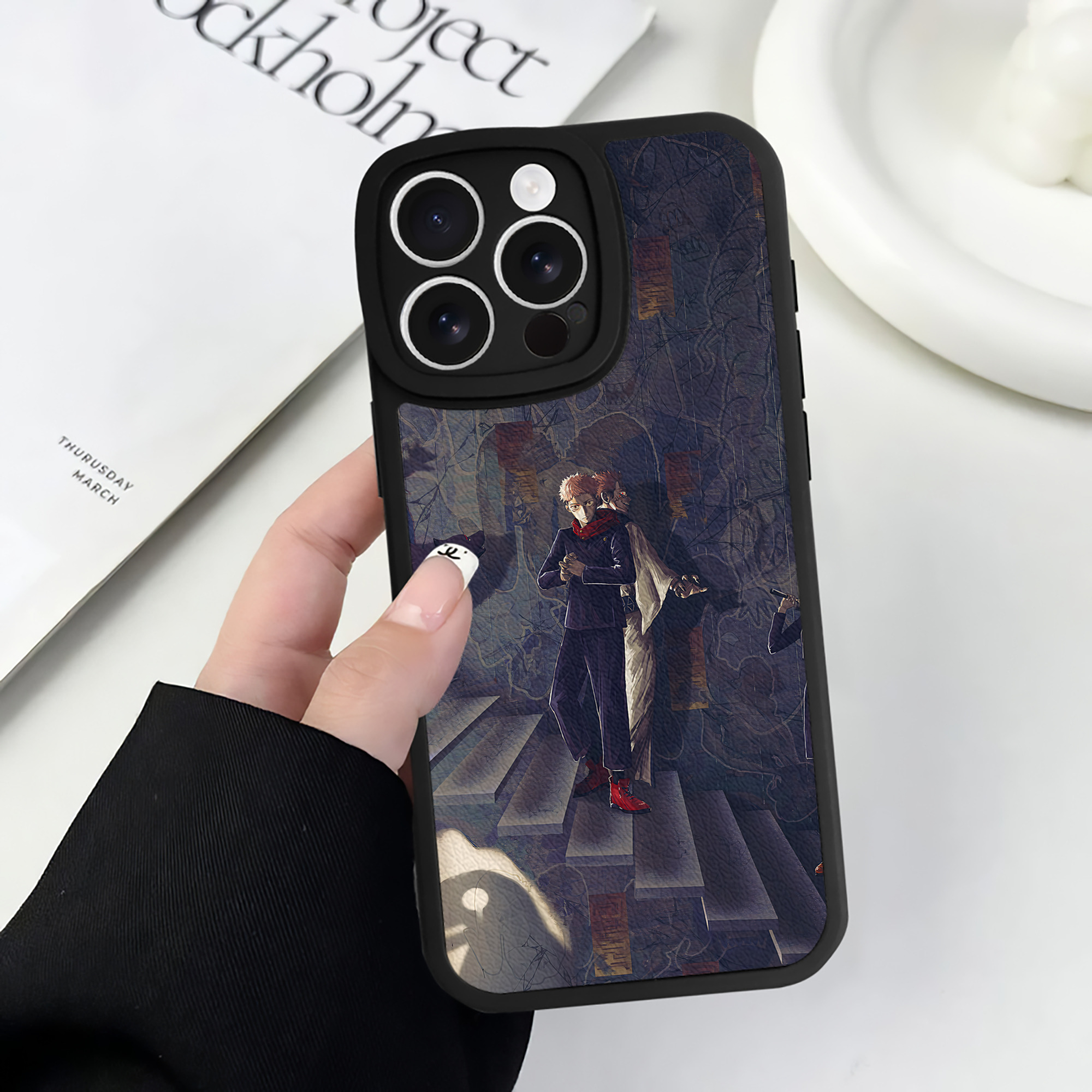 （画像用） 呪術廻戦 Jujutsu Kaisen 【iPhone 16シリーズ対応】シリコンスマホケース（レザー調） 材質：シリコン
